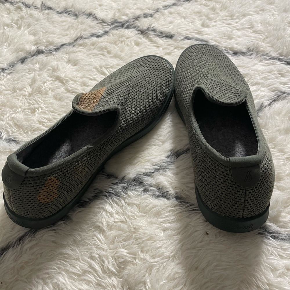 Allbirds Tree Lounger- barely used but with discoloration
